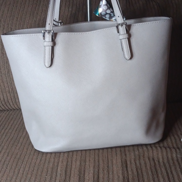 MICHAEL MICHAEL KORS EUC GRAY SAFFIANO LEATHER TOTE BAG - Picture 4 of 15